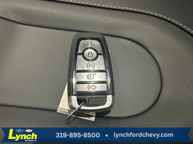 new 2025 Ford Expedition car, priced at $82,700