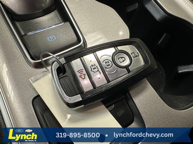 used 2024 Ford Edge car, priced at $27,500