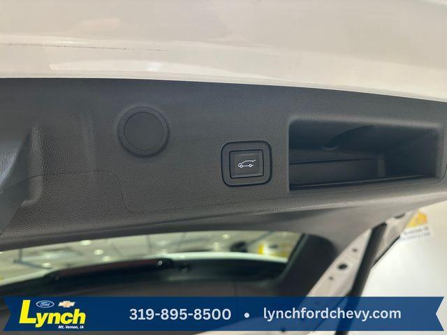 used 2023 Chevrolet Equinox car, priced at $25,000