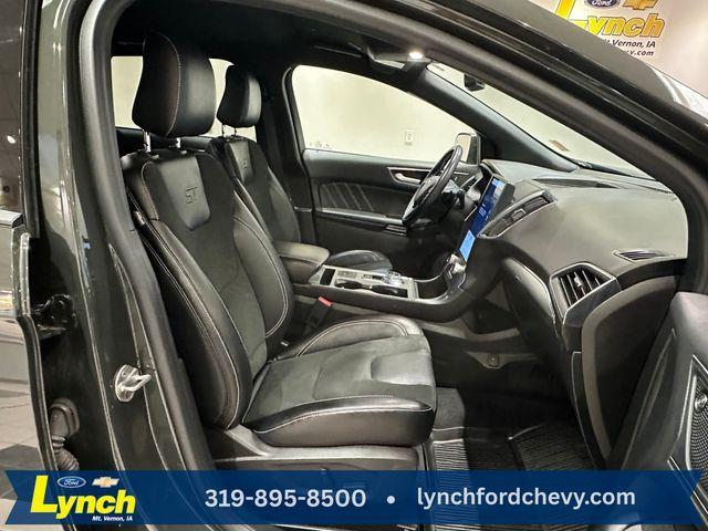 used 2022 Ford Edge car, priced at $25,000