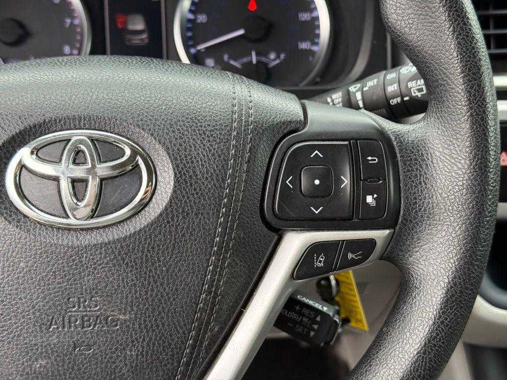 used 2017 Toyota Highlander car, priced at $14,885