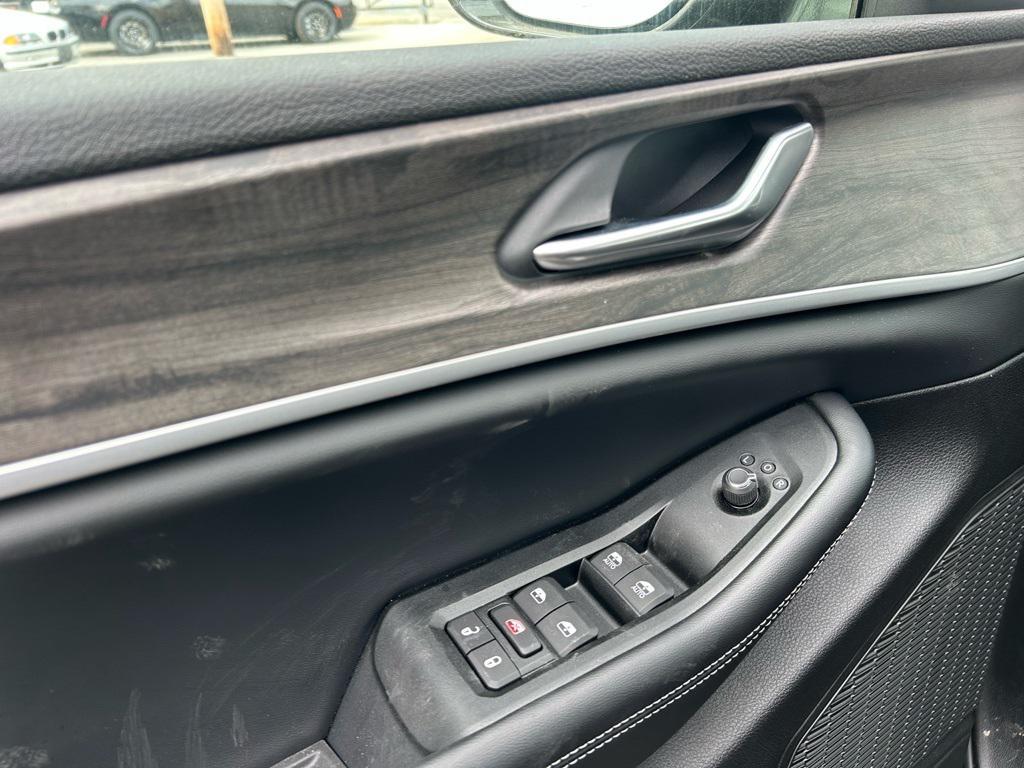 new 2026 Jeep Grand Cherokee car, priced at $40,945