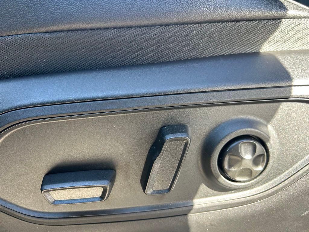 new 2026 Jeep Grand Cherokee car, priced at $41,025