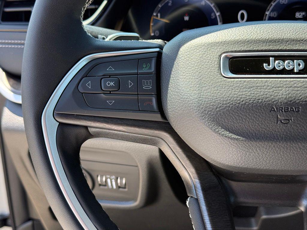 new 2026 Jeep Grand Cherokee car, priced at $38,050