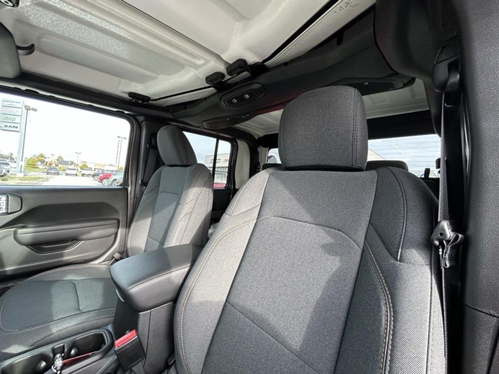 new 2026 Jeep Gladiator car, priced at $42,895