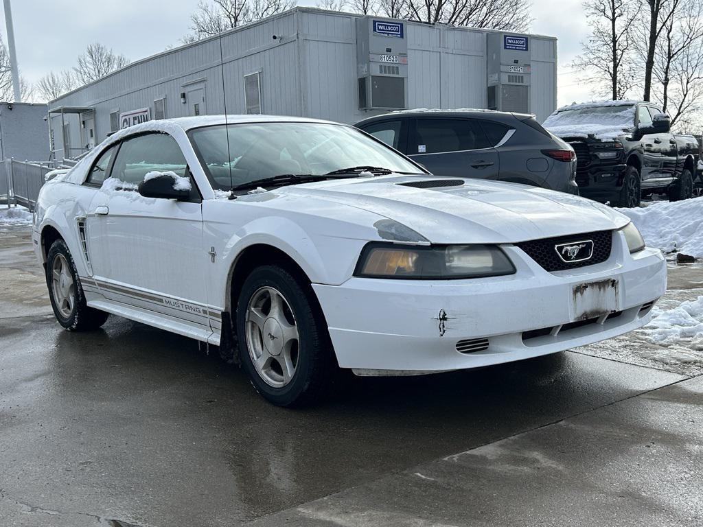 used 2001 Ford Mustang car, priced at $2,500