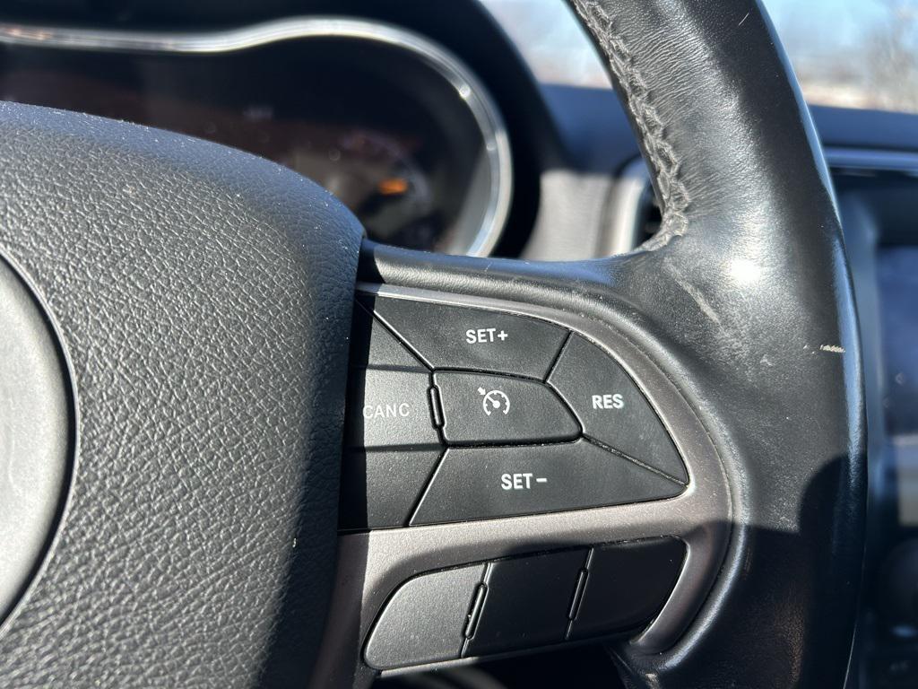 used 2020 Jeep Grand Cherokee car, priced at $14,095