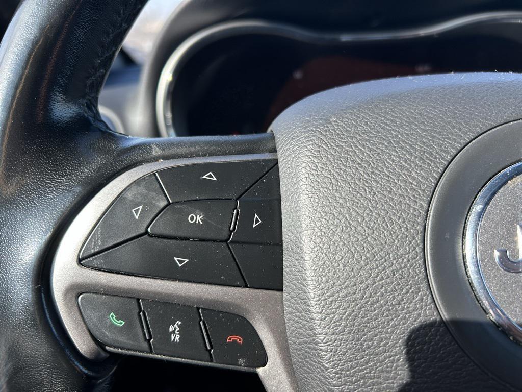 used 2020 Jeep Grand Cherokee car, priced at $14,095