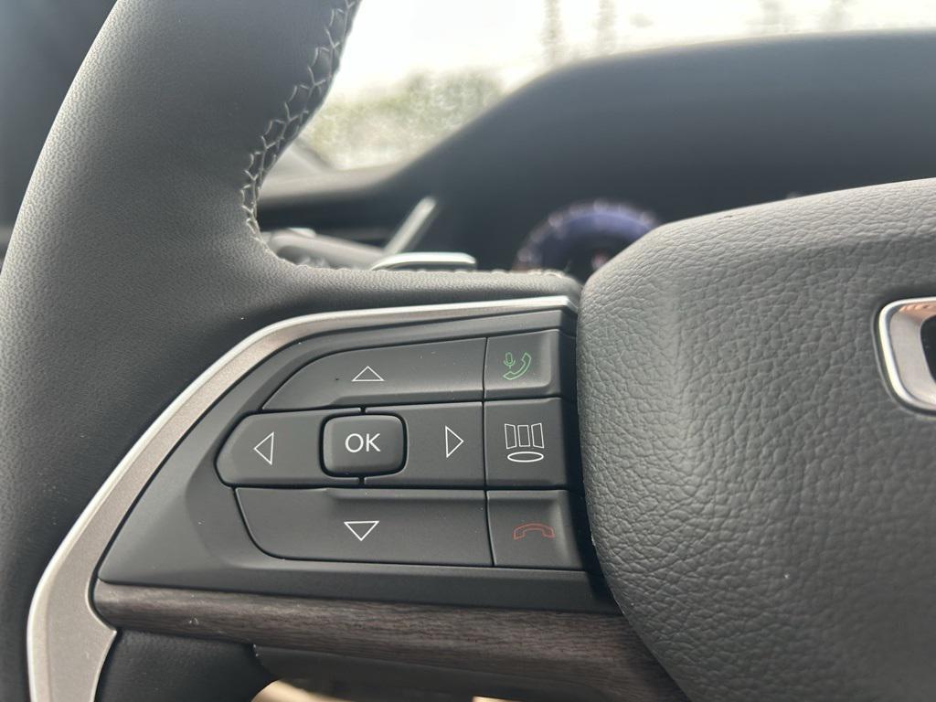 new 2025 Jeep Grand Cherokee car, priced at $47,410