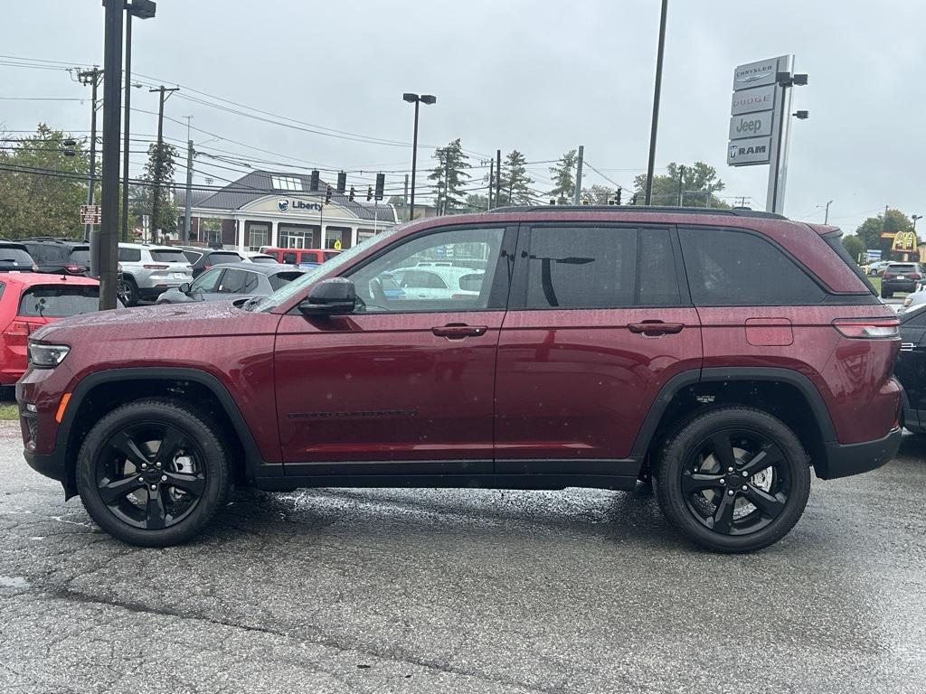 new 2025 Jeep Grand Cherokee car, priced at $47,410