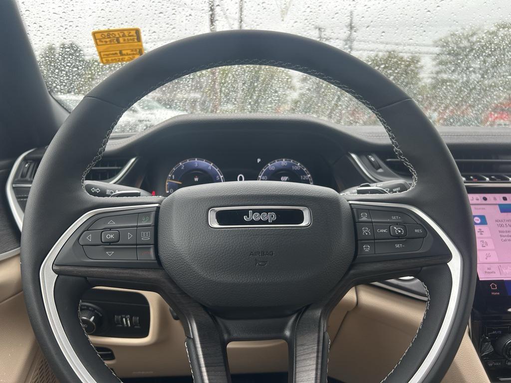 new 2025 Jeep Grand Cherokee car, priced at $47,410