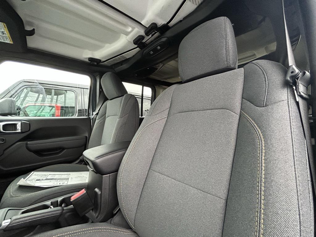 new 2026 Jeep Wrangler car, priced at $41,585