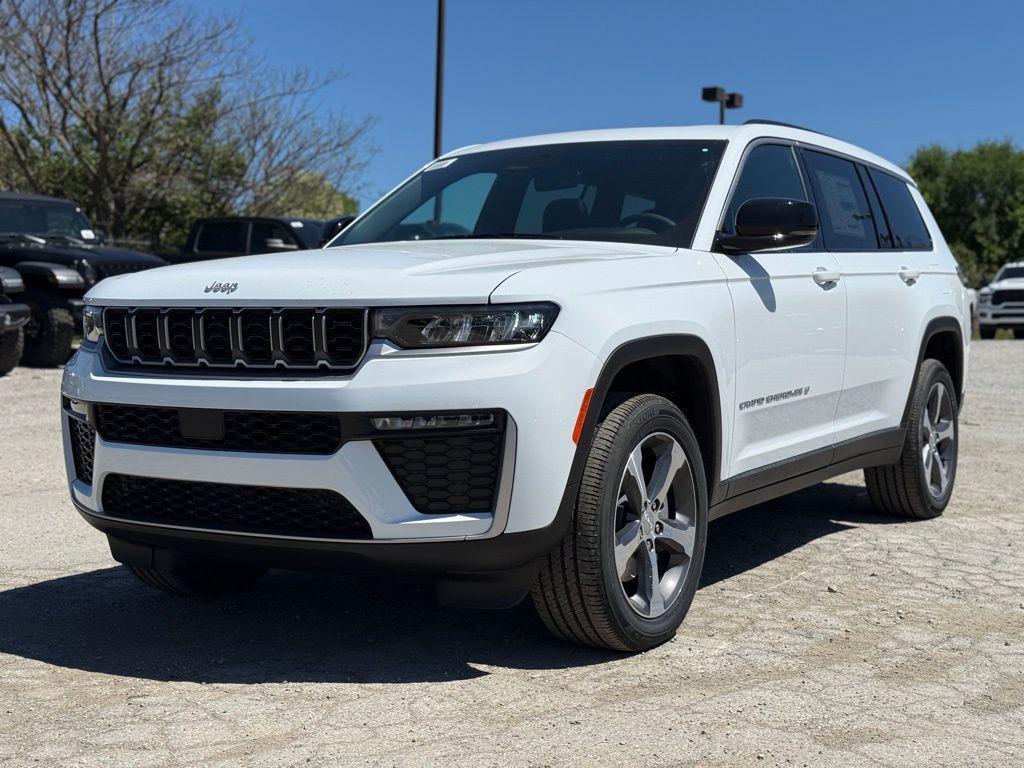 new 2026 Jeep Grand Cherokee L car, priced at $42,195