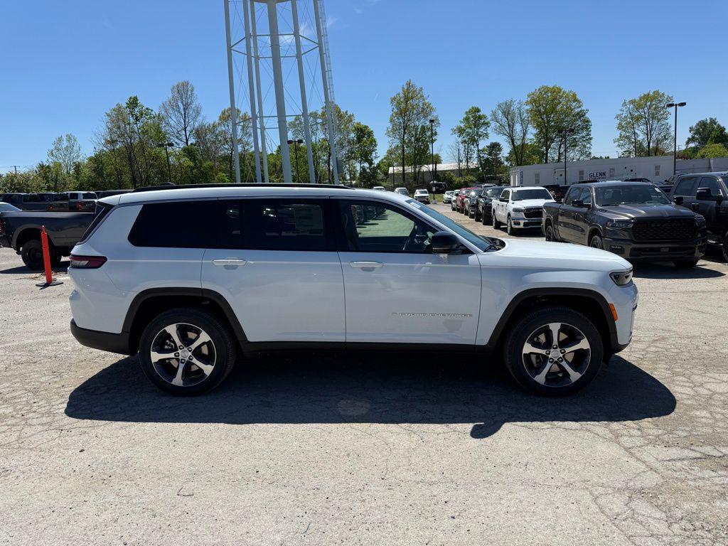 new 2026 Jeep Grand Cherokee L car, priced at $42,195