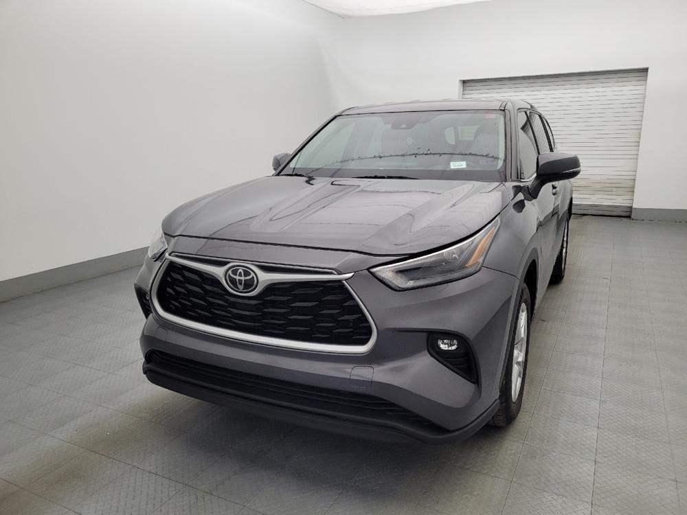used 2022 Toyota Highlander car, priced at $25,195