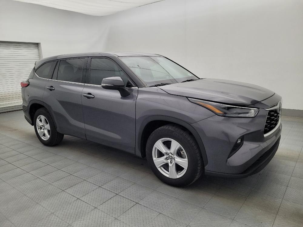 used 2022 Toyota Highlander car, priced at $25,195