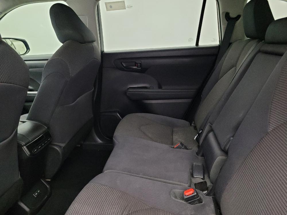 used 2022 Toyota Highlander car, priced at $25,195