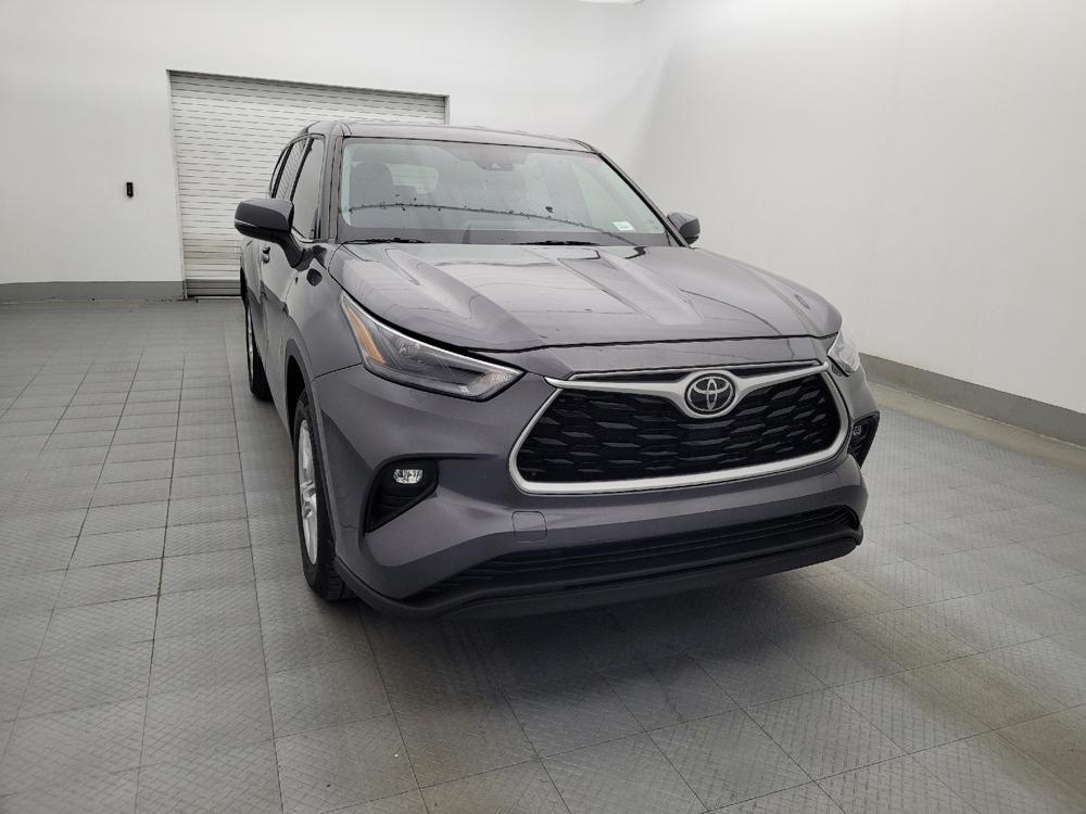 used 2022 Toyota Highlander car, priced at $25,195