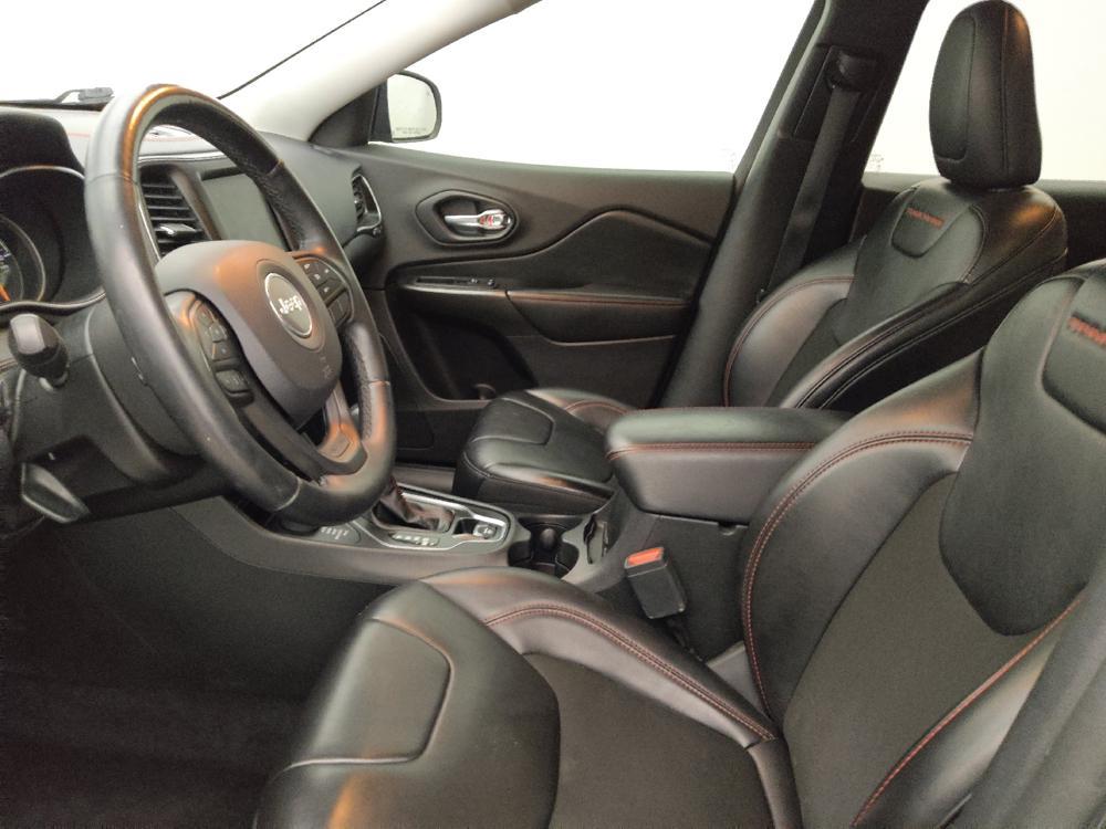 used 2020 Jeep Cherokee car, priced at $21,395