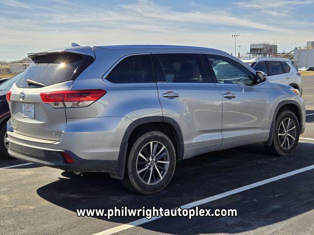 used 2018 Toyota Highlander car