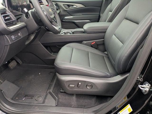 new 2026 Chevrolet Traverse car, priced at $46,915