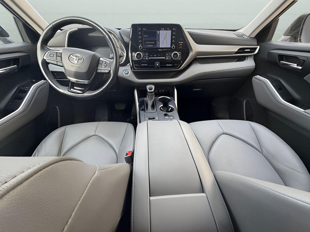 used 2021 Toyota Highlander Hybrid car, priced at $28,994