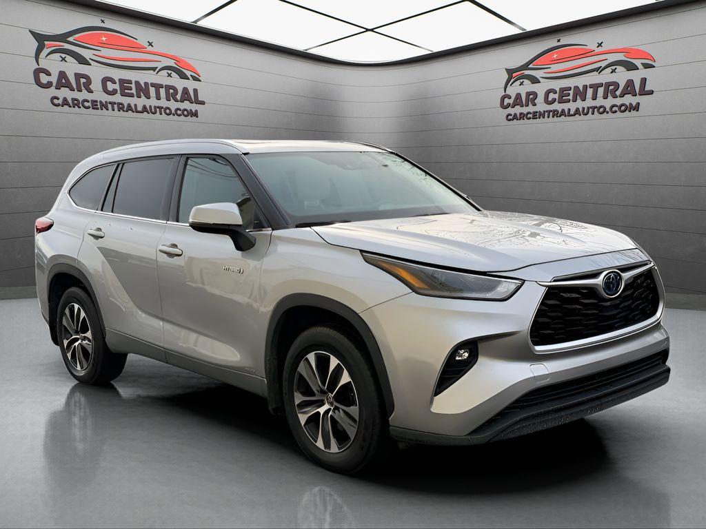 used 2021 Toyota Highlander Hybrid car, priced at $28,994