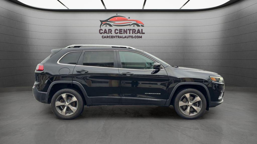 used 2020 Jeep Cherokee car, priced at $15,994
