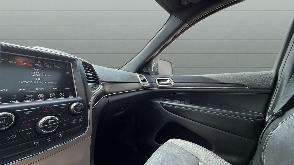 used 2014 Jeep Grand Cherokee car, priced at $12,990