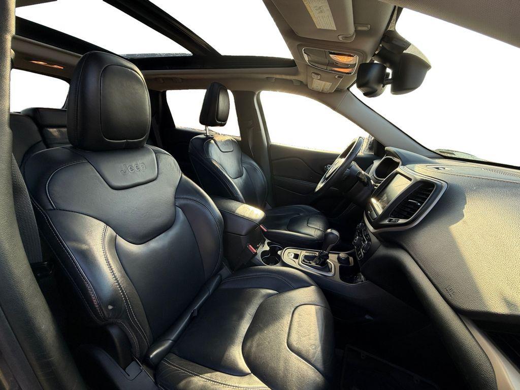 used 2016 Jeep Cherokee car, priced at $9,994