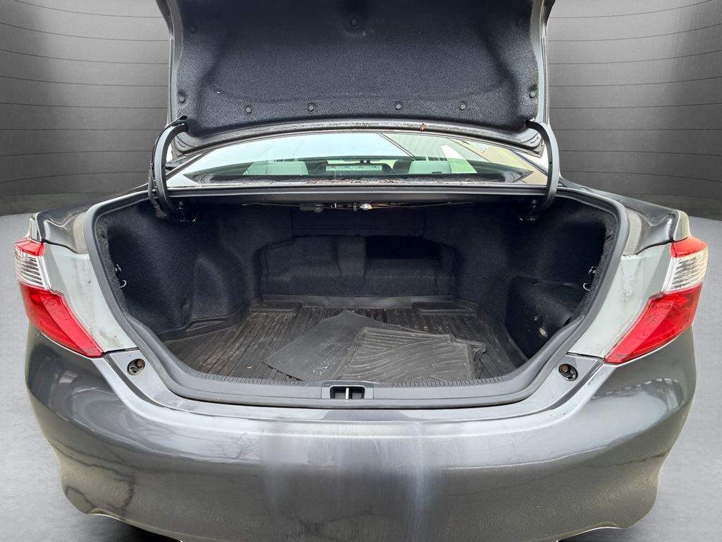 used 2014 Toyota Camry Hybrid car, priced at $9,580