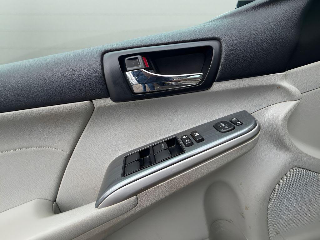 used 2014 Toyota Camry Hybrid car, priced at $9,580