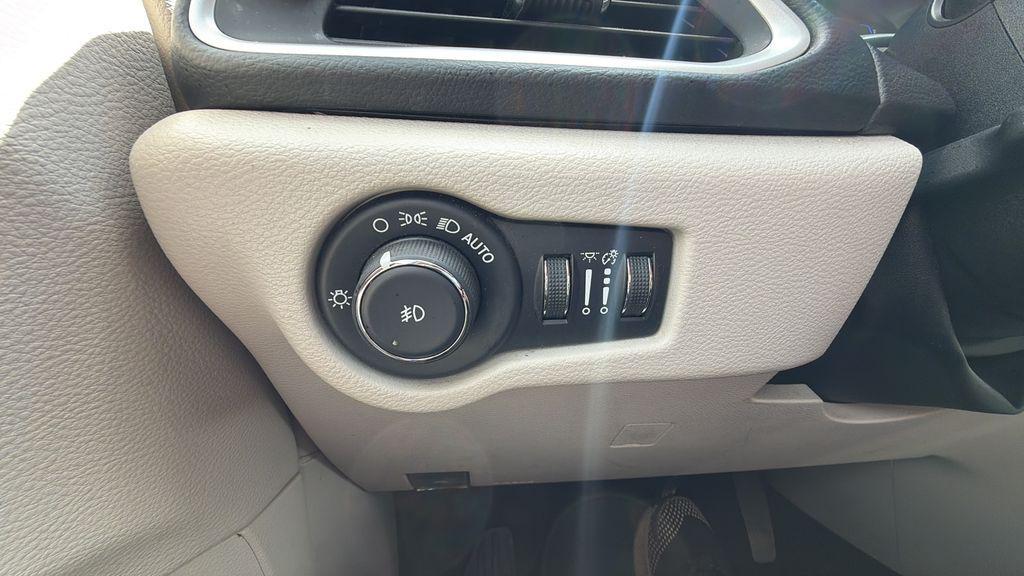used 2019 Chrysler Pacifica car, priced at $18,994