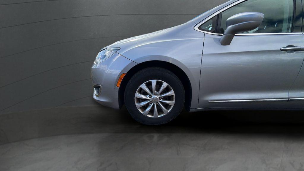 used 2019 Chrysler Pacifica car, priced at $18,994