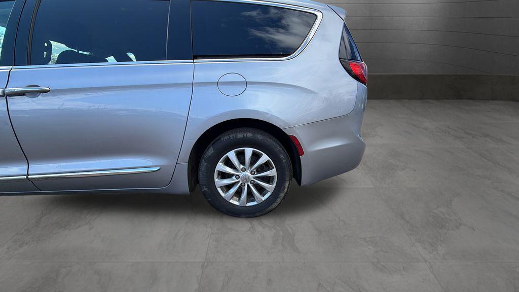 used 2019 Chrysler Pacifica car, priced at $18,994