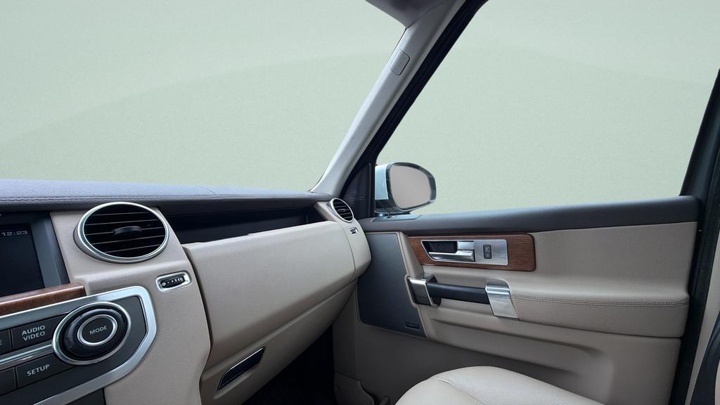 used 2016 Land Rover LR4 car, priced at $16,799