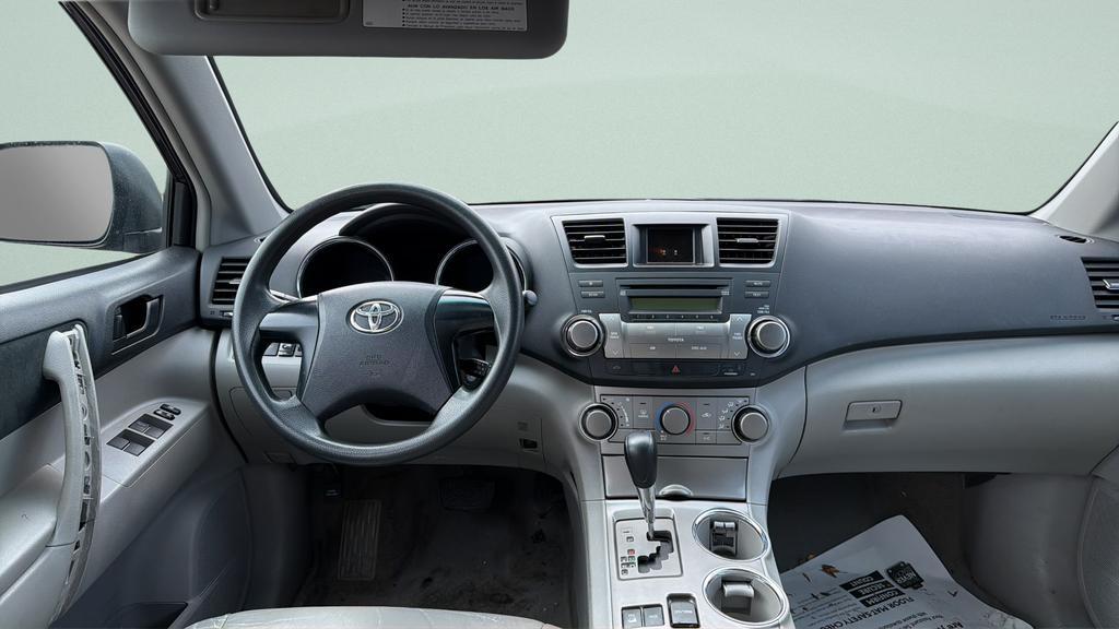 used 2010 Toyota Highlander car, priced at $7,594