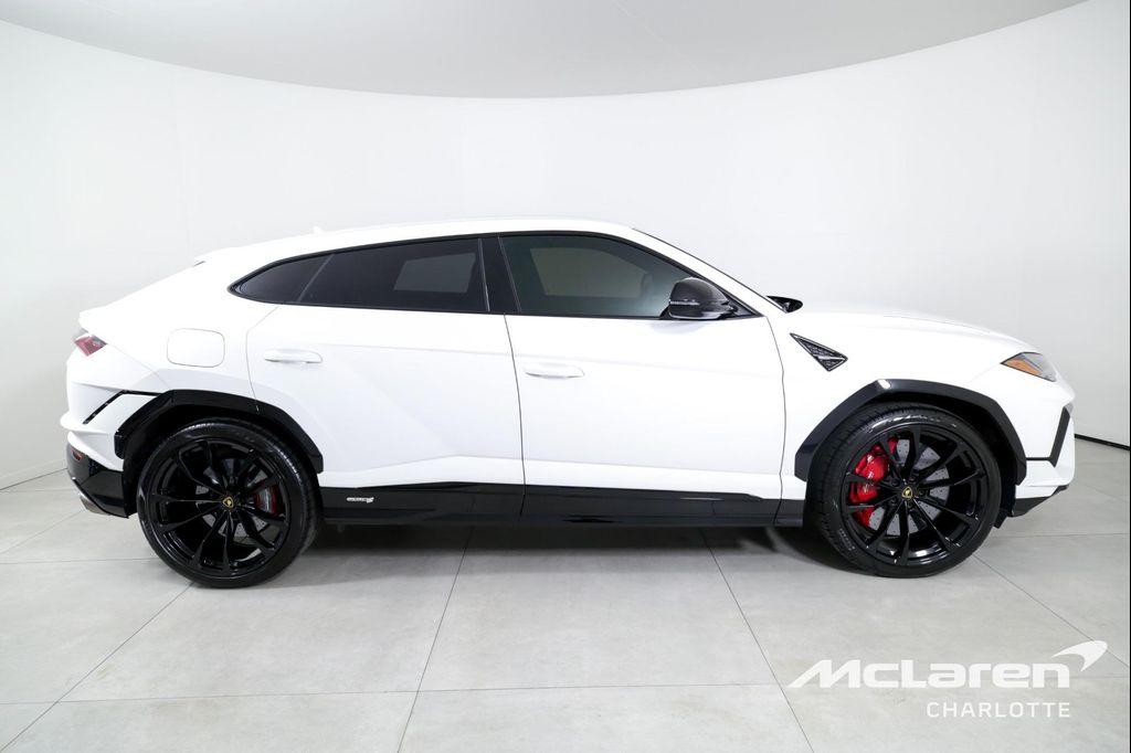 used 2023 Lamborghini Urus car, priced at $239,996