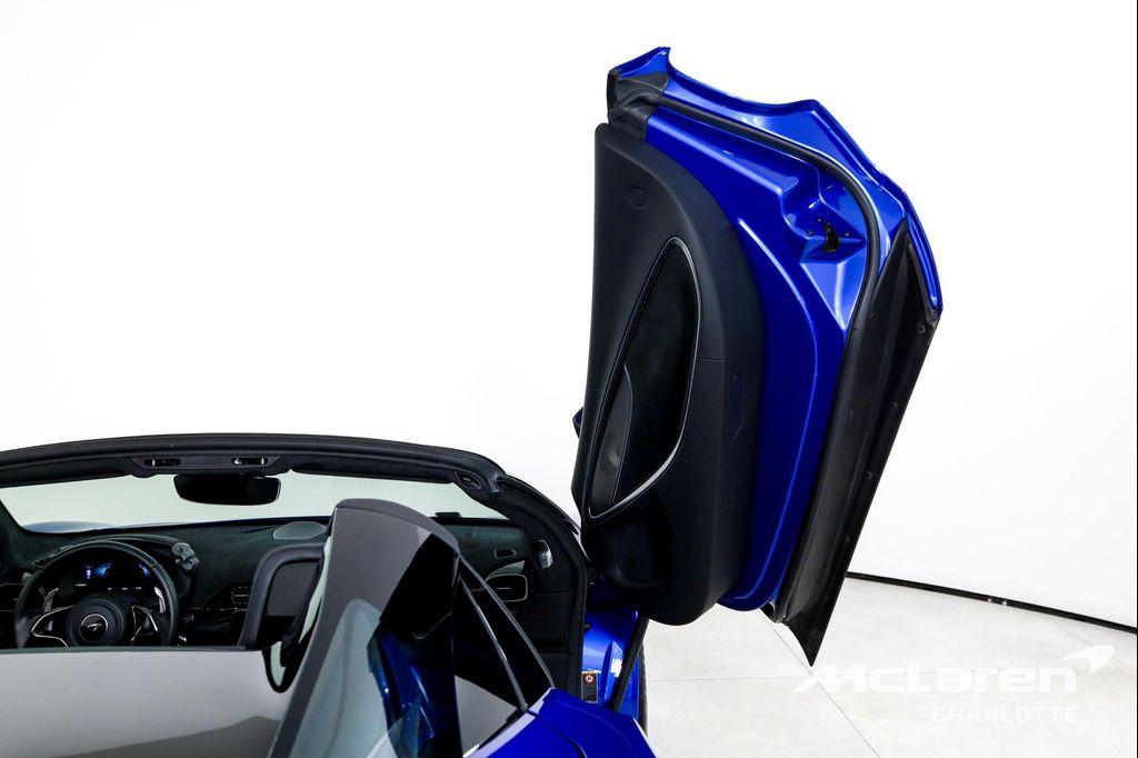 used 2025 McLaren Artura car, priced at $259,996