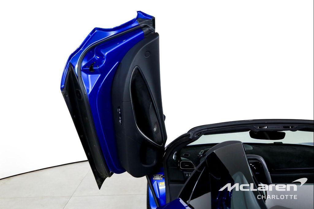 used 2025 McLaren Artura car, priced at $259,996