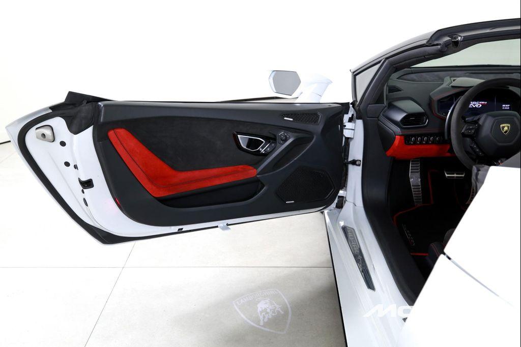 used 2020 Lamborghini Huracan EVO car, priced at $259,996