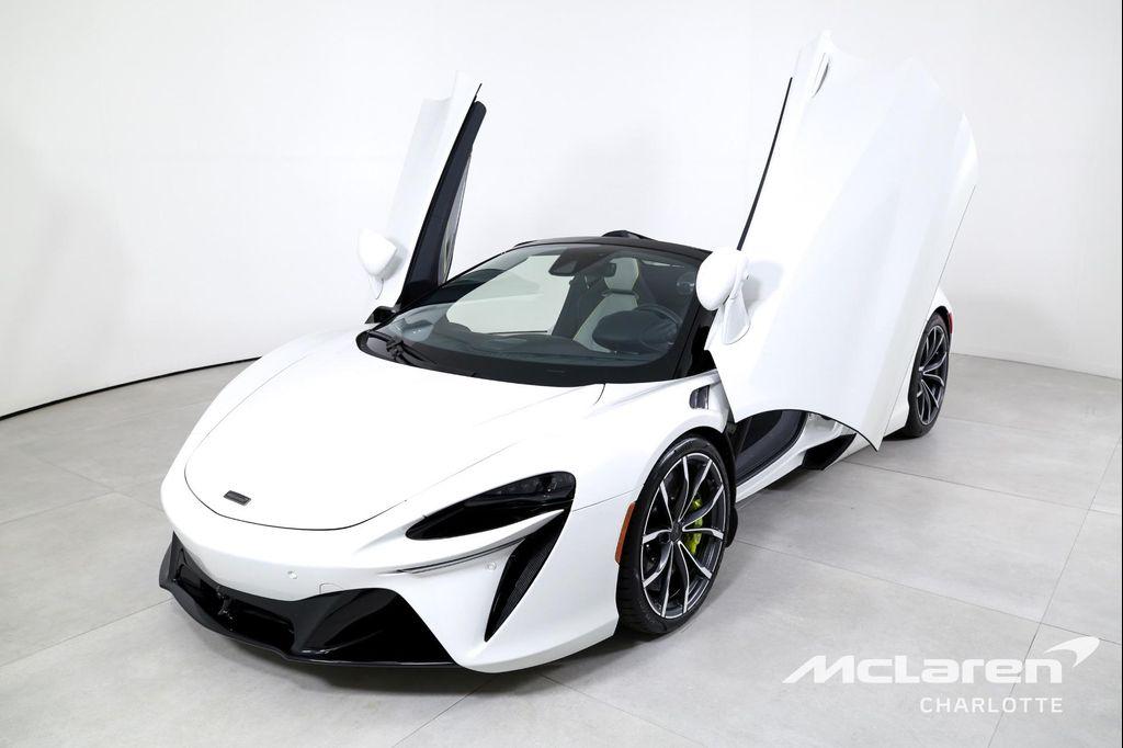 used 2025 McLaren Artura car, priced at $257,996