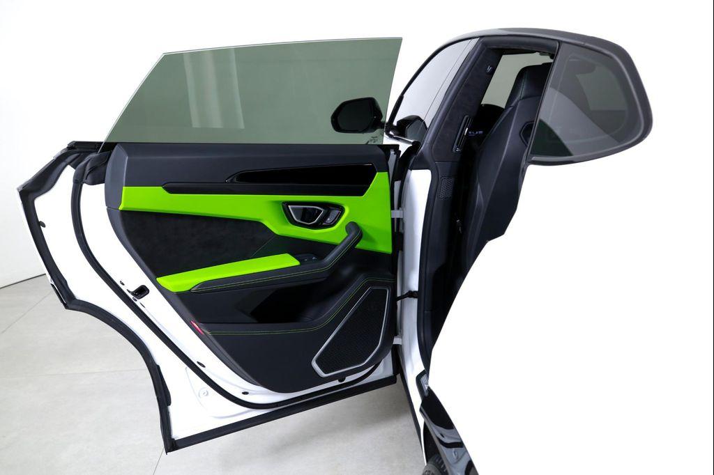 used 2022 Lamborghini Urus car, priced at $219,996