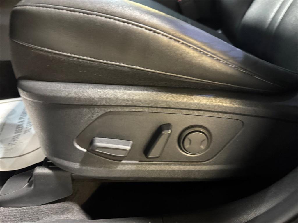 used 2023 Kia Sorento car, priced at $30,999