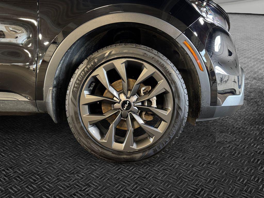 used 2023 Kia Sorento car, priced at $30,812