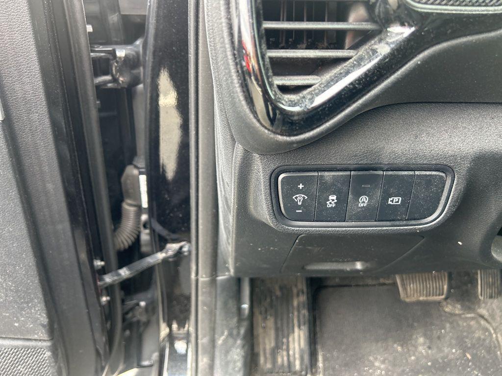 used 2023 Kia Soul car, priced at $14,999