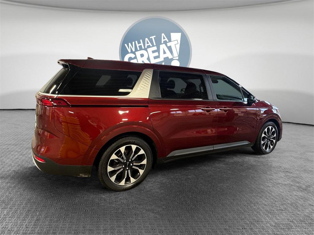 used 2024 Kia Carnival car, priced at $33,499