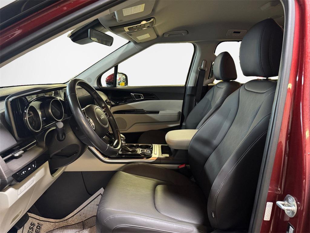 used 2024 Kia Carnival car, priced at $33,499