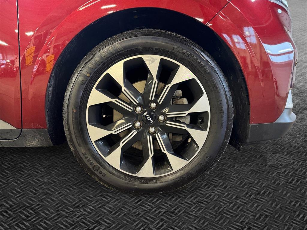 used 2024 Kia Carnival car, priced at $33,499