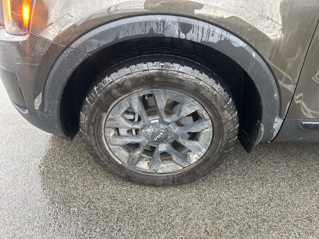 used 2024 Kia Telluride car, priced at $41,722